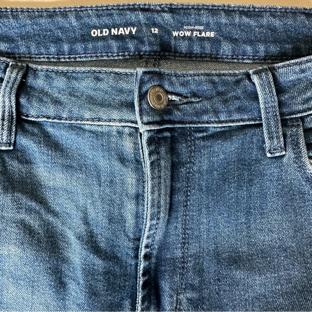 Old Navy Wow Flare Jeans - Picture 4 of 4
